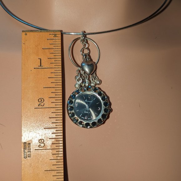 Vintage and Retro Pendant Watch with a Lovely Heart Necklace Steel silver Metal - Picture 8 of 8